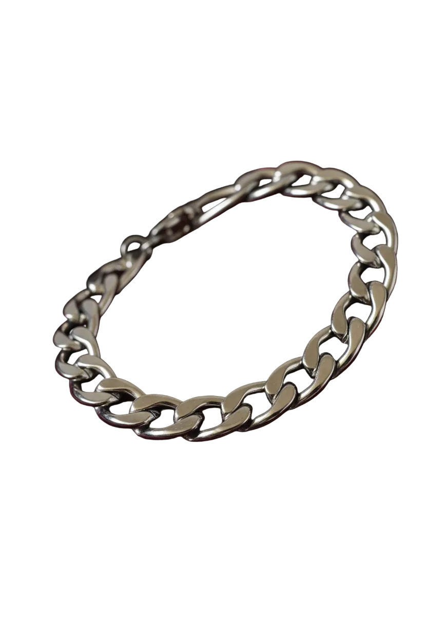 Bracelet chaîne figaro – fond bordeaux velours