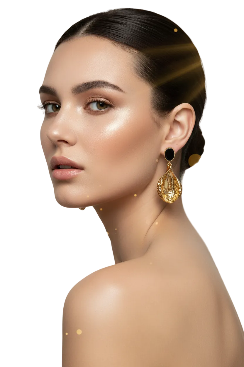 Campagne luxe – Femme séduisante fond blanc & doré