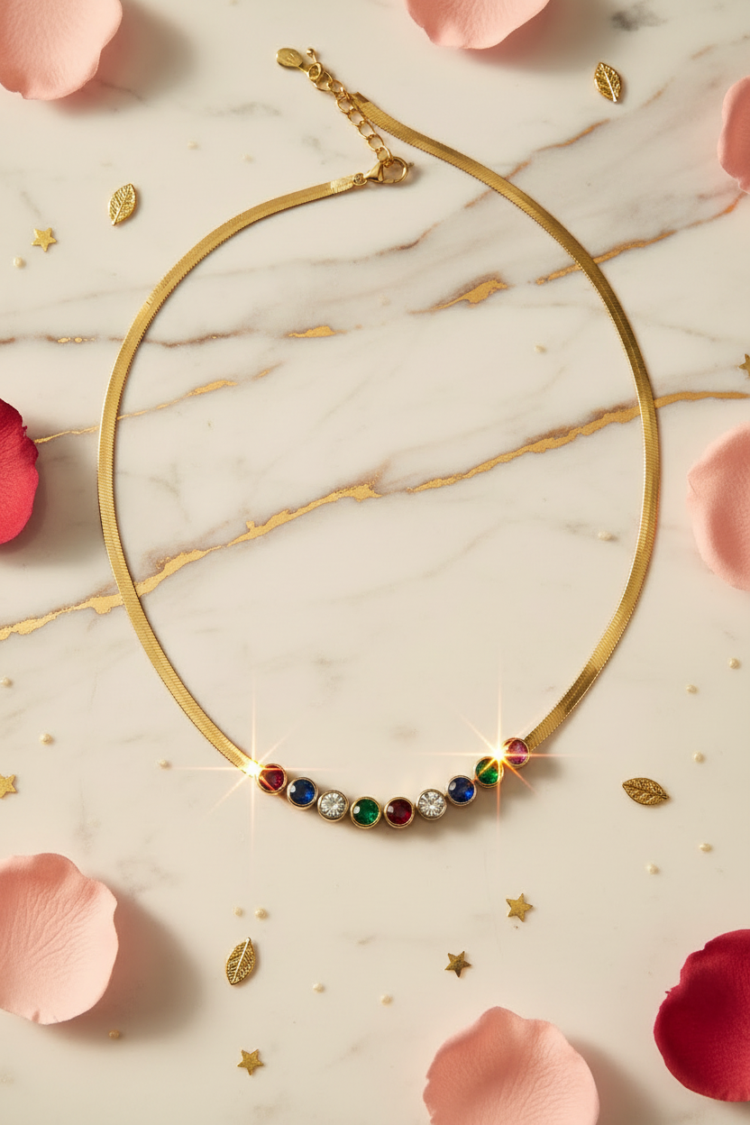 Collier sur marbre doré