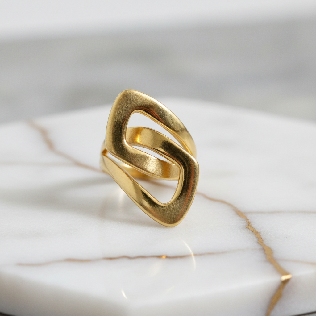 Scène bague hero - marbre