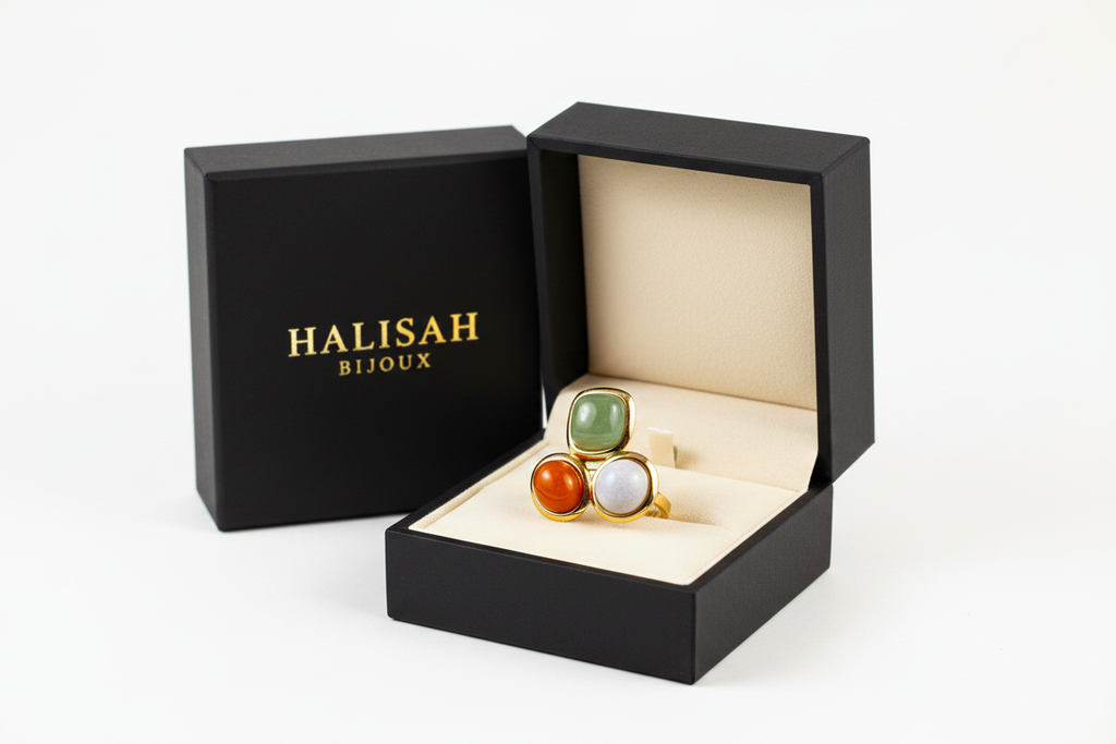 Scène joaillerie - Bague dans écrin Halisah Bijoux